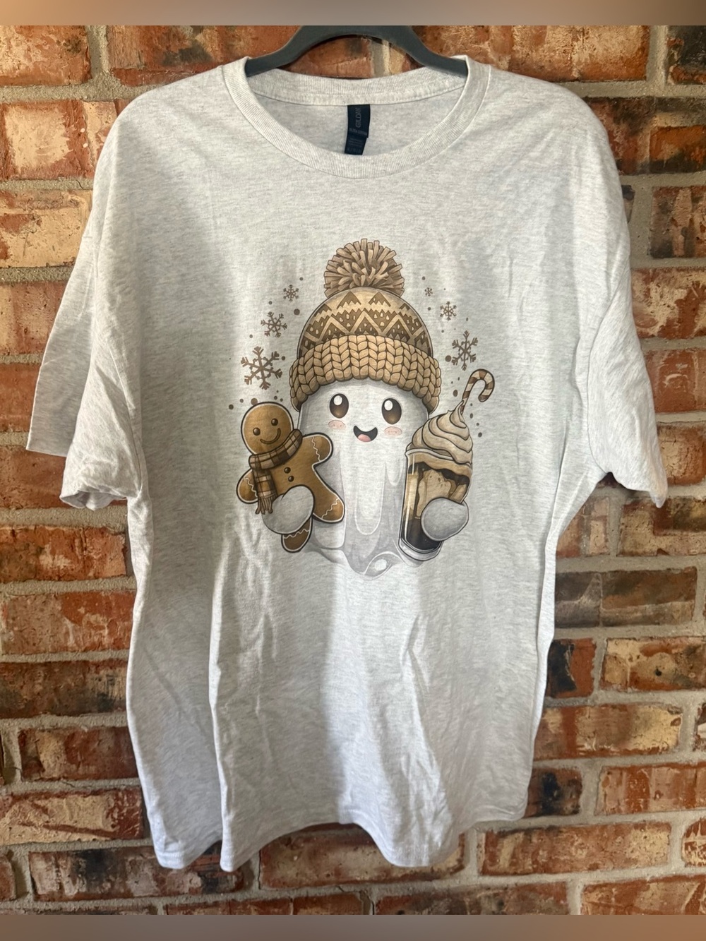 Gildan Ash Gray Graphic Tee with Winter Ghost